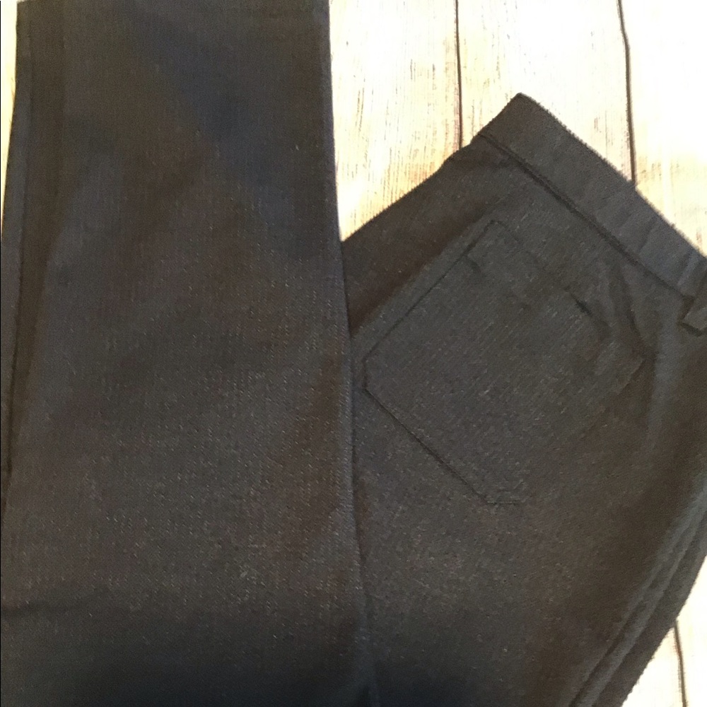 3/$20SALE🎉Black skinny pant .Size 14 never worn💐